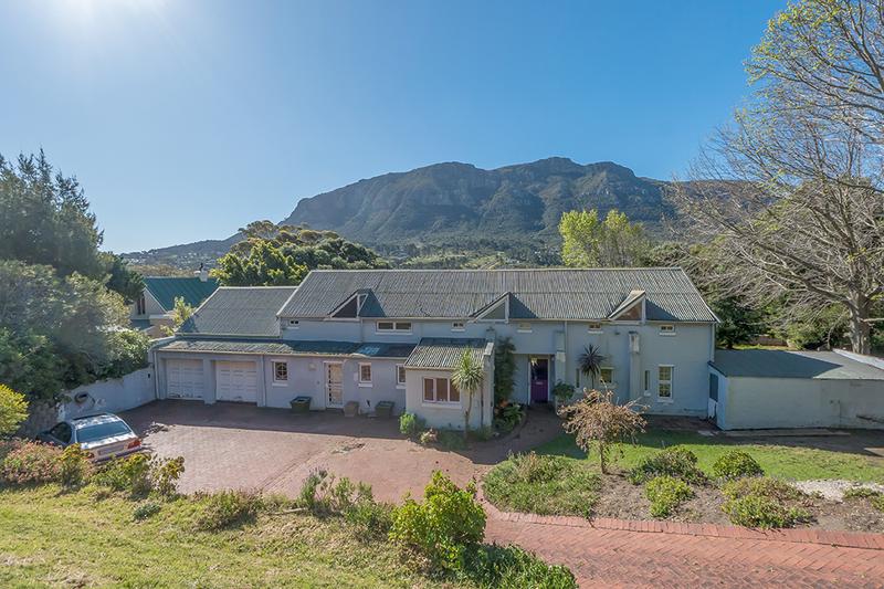 4 Bedroom Property for Sale in Hughenden Western Cape